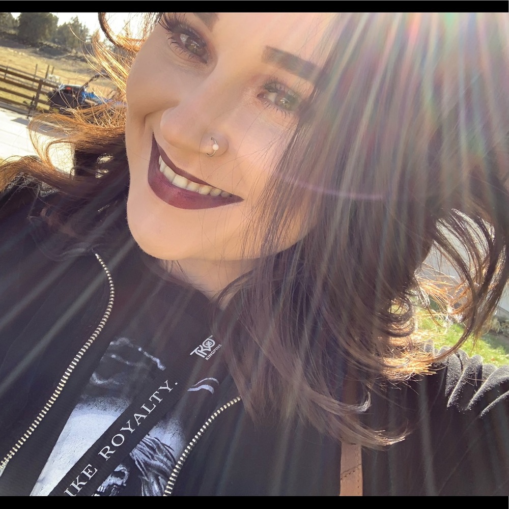 Meet your Posher, Amanda